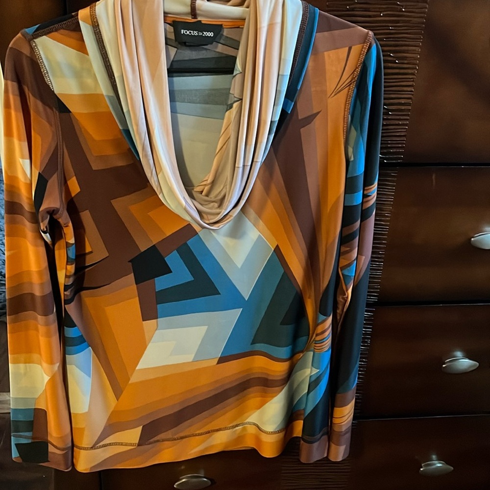 Women’s Focus 2000 Blouse, Size M, Color multi, 96% polyester, 4% Spandex